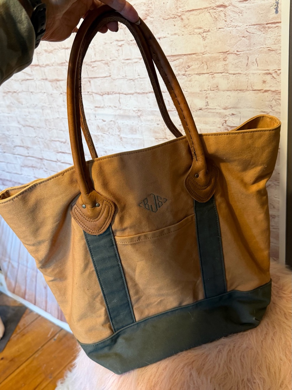 L.L.Bean vintage large canvas tote with leather handles - Picture 5 of 11